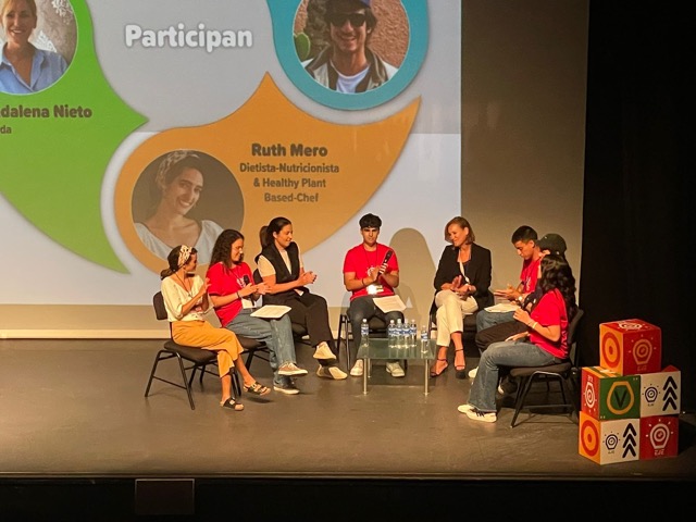 Jóvenes en el evento de emprendimiento de La EJE