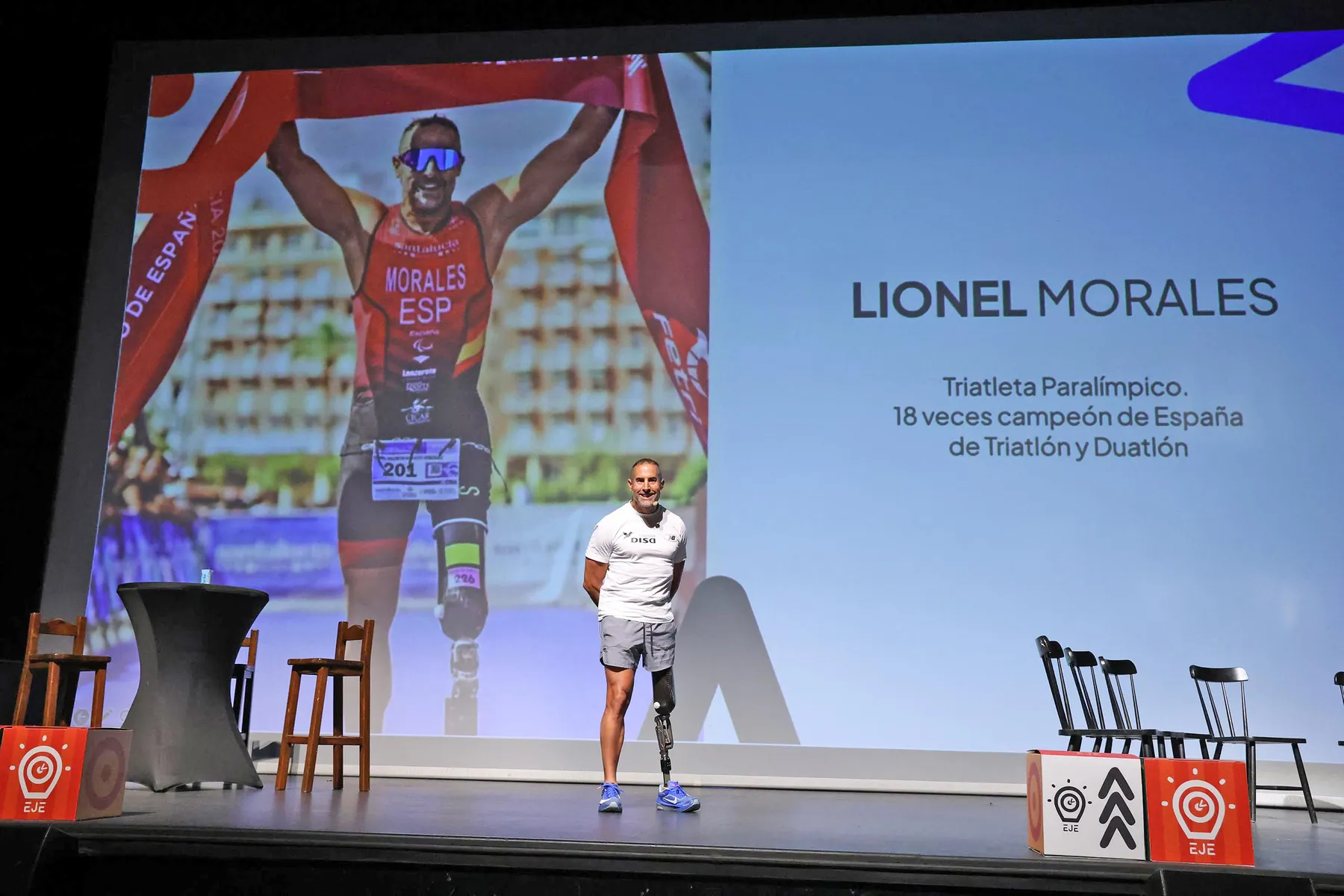 Jóvenes estudiantes de Lanzarote participando en el evento de La EJE