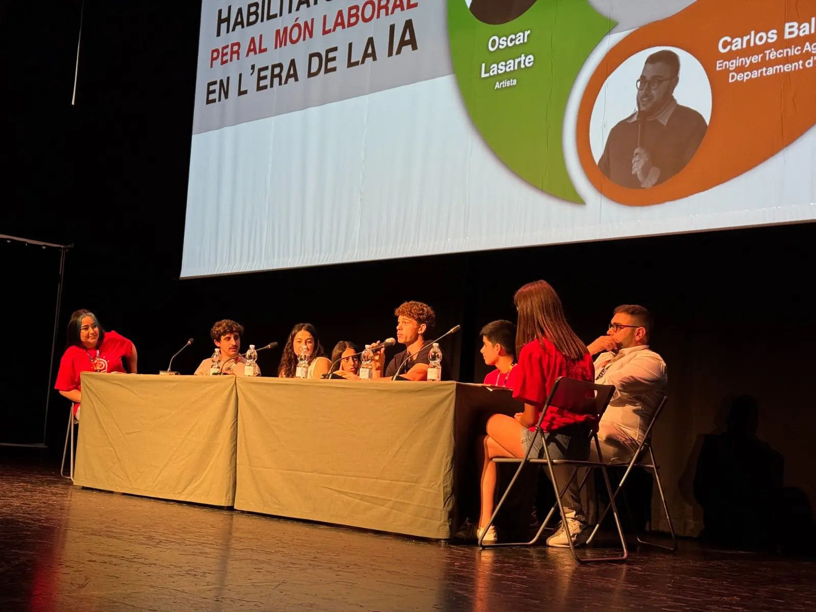 Taula redona sobre habilitats i IA a la Marina Alta